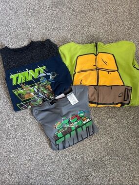 Teenage Mutant Ninja Turtles Graphic Top Bundle